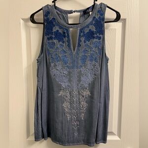 Women’s sleeveless blue top with floral embroidery detail, size small